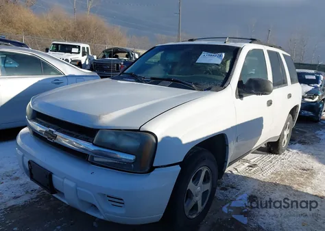 2006 Chevrolet Trailblazer Ls z USA, uszkodzony, nr VIN 1GNDS13S362229338